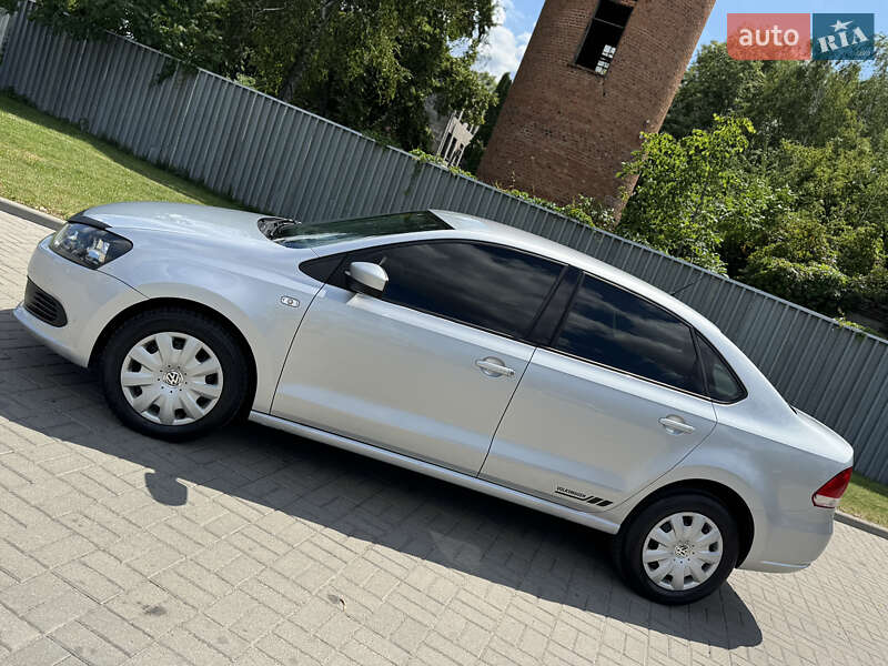 Седан Volkswagen Polo 2013 в Житомире