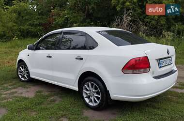 Седан Volkswagen Polo 2012 в Сумах