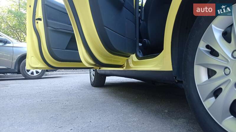 Хетчбек Volkswagen Polo 2003 в Дніпрі