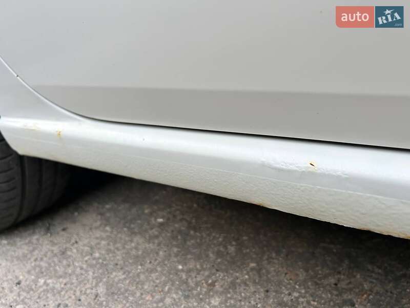 Седан Volkswagen Polo 2012 в Харькове