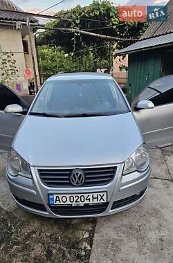 Хэтчбек Volkswagen Polo 2005 в Ужгороде