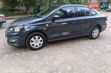 Седан Volkswagen Polo 2015 в Николаеве