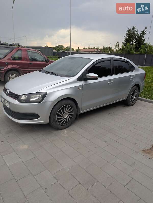 Седан Volkswagen Polo 2012 в Радивиліві