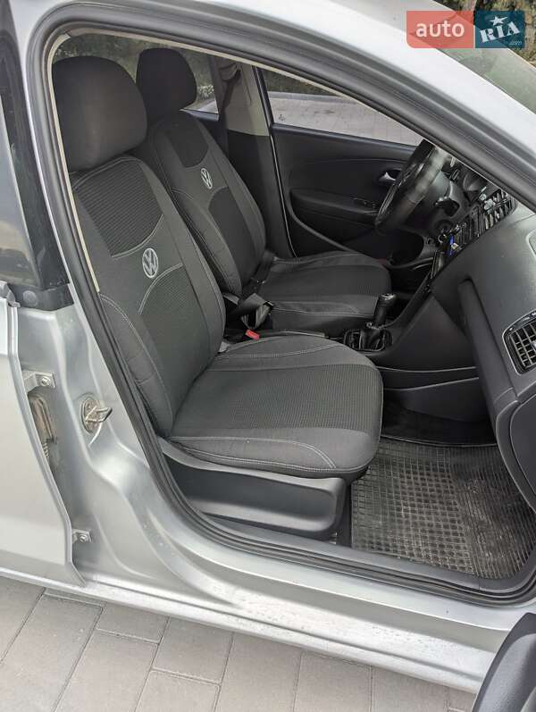 Седан Volkswagen Polo 2012 в Радивиліві