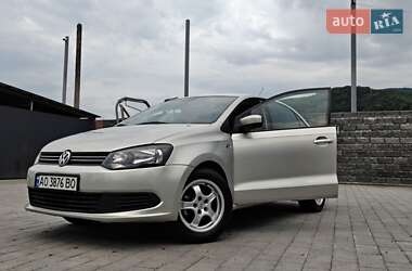 Седан Volkswagen Polo 2012 в Виноградові