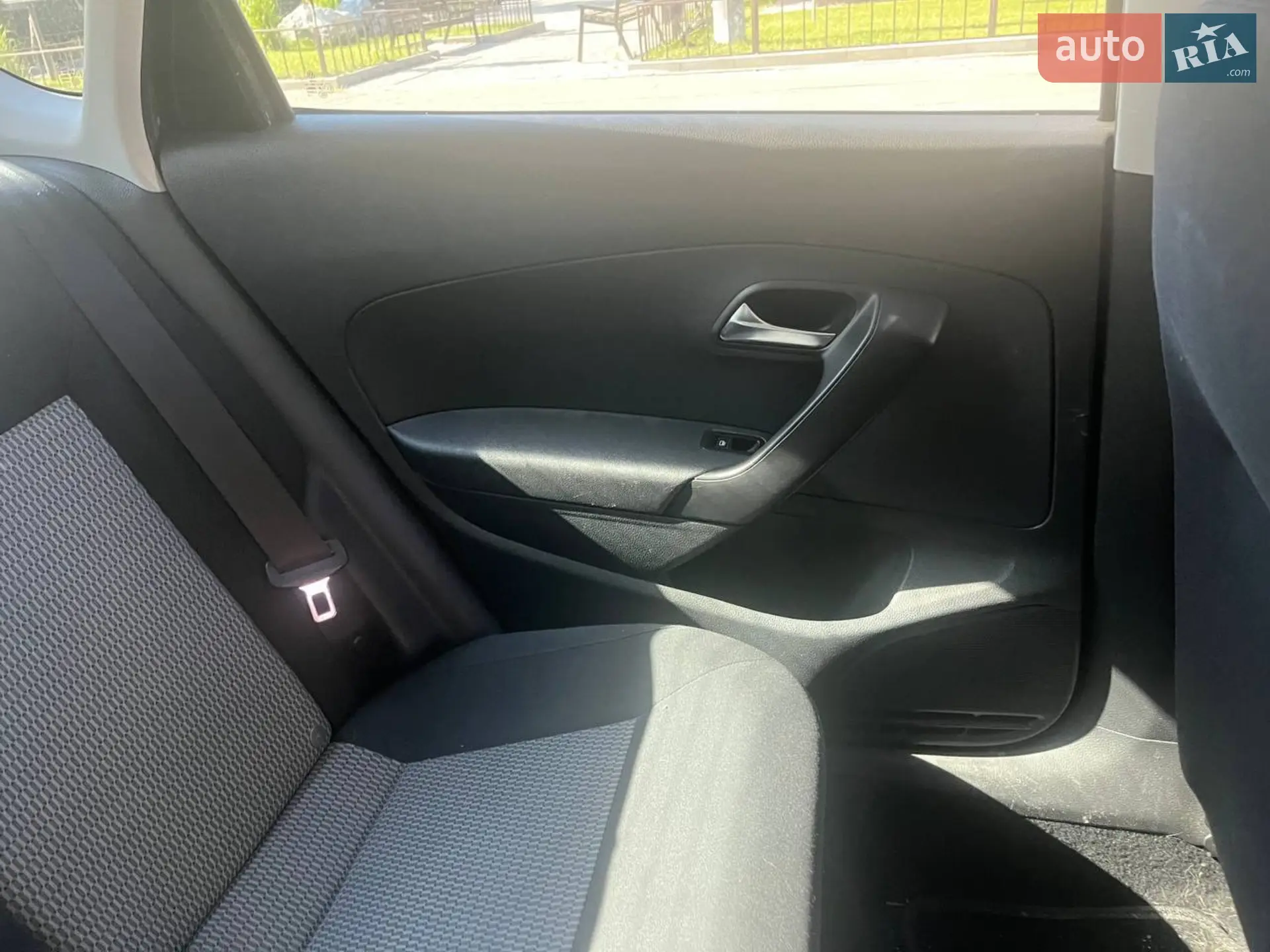Volkswagen Polo 2012 VIN XW8ZZZ61ZDG005735 фото оголошення 5 з 5
