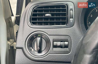Седан Volkswagen Polo 2011 в 