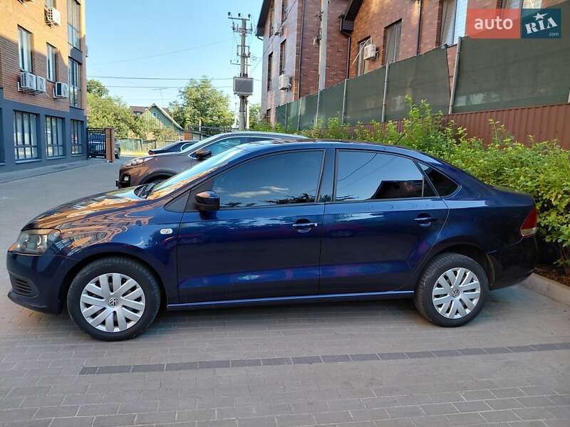 Седан Volkswagen Polo 2011 в Ирпене