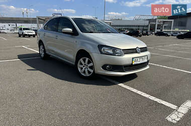 Седан Volkswagen Polo 2013 в Києві
