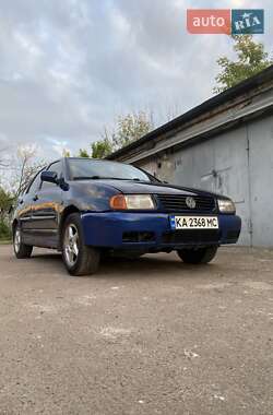 Седан Volkswagen Polo 1997 в Киеве