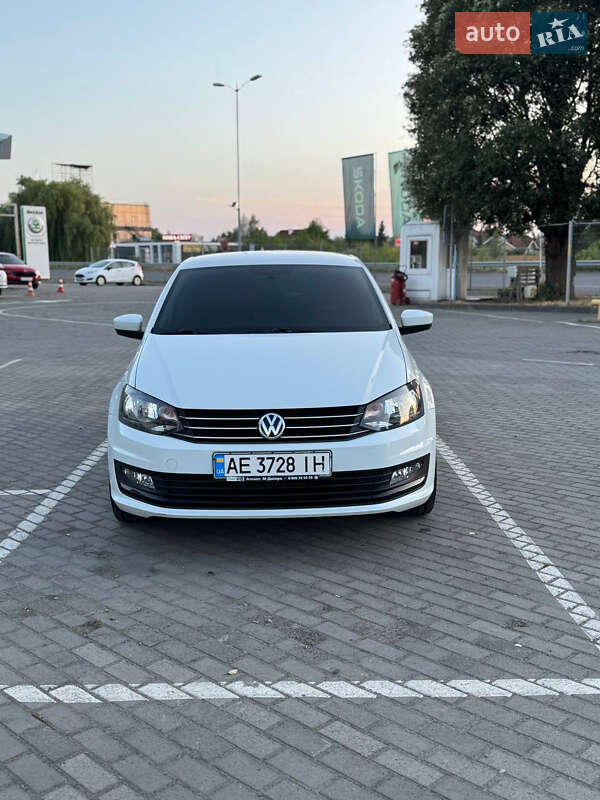 Седан Volkswagen Polo 2017 в Дніпрі