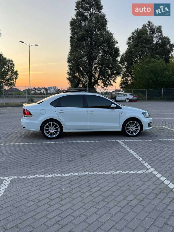 Седан Volkswagen Polo 2017 в Дніпрі