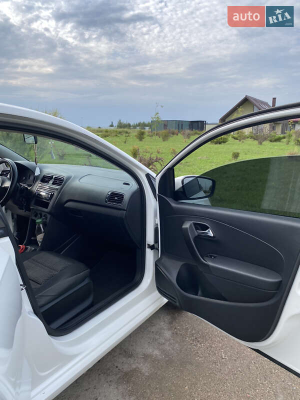 Седан Volkswagen Polo 2012 в Коростене фото 5 Седан Volkswagen Polo 2012 в Коростене