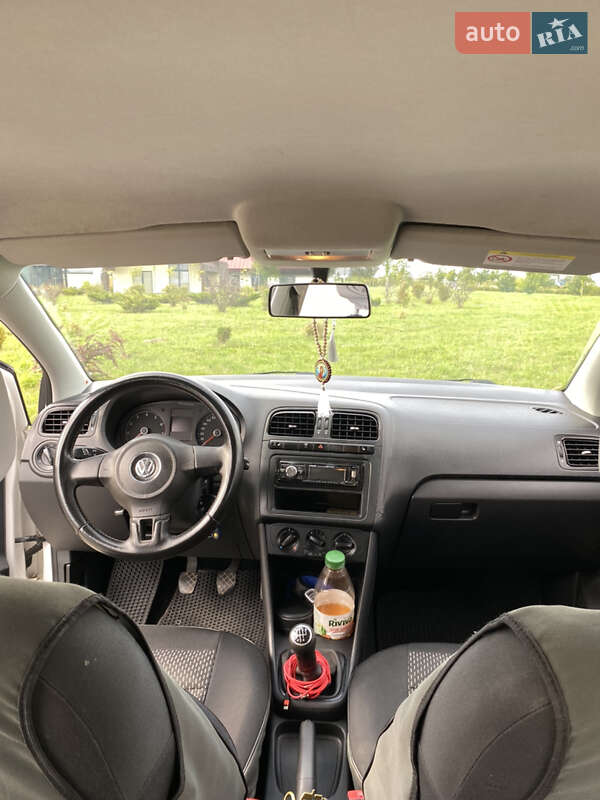 Седан Volkswagen Polo 2012 в Коростене фото 11 Седан Volkswagen Polo 2012 в Коростене