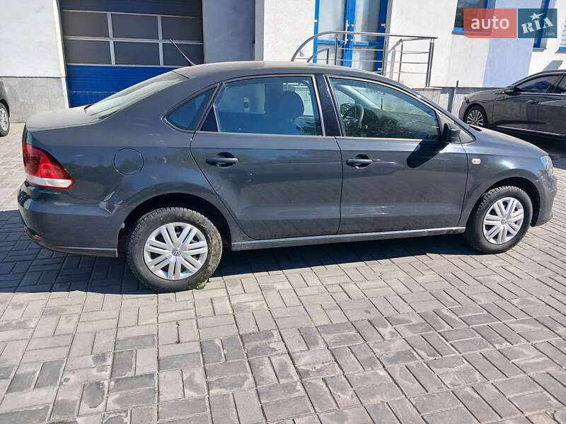 Седан Volkswagen Polo 2017 в Львове