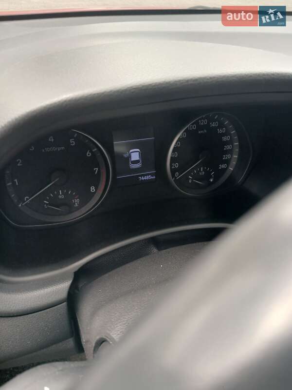 Седан Volkswagen Polo 2017 в Львове