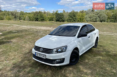 Седан Volkswagen Polo 2017 в Сумах