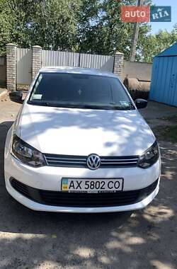 Седан Volkswagen Polo 2012 в Краснограді