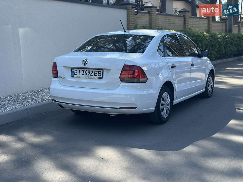 Седан Volkswagen Polo 2016 в Полтаве