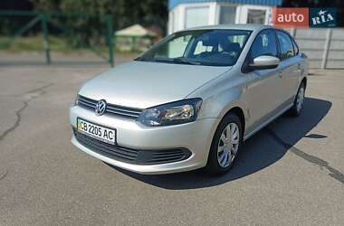 Седан Volkswagen Polo 2012 в Чернигове