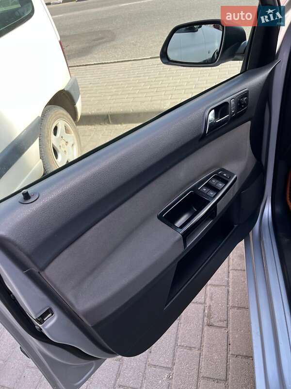 Хэтчбек Volkswagen Polo 2008 в Стрые