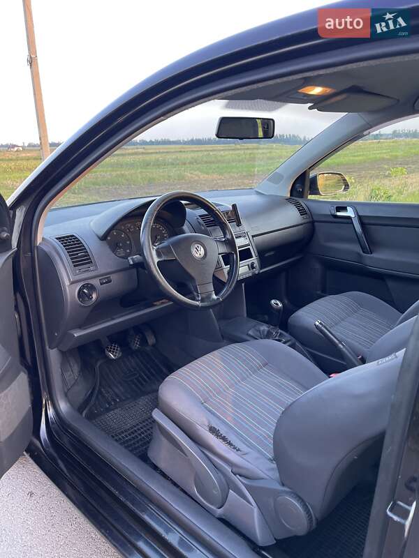 Хетчбек Volkswagen Polo 2005 в Івано-Франківську