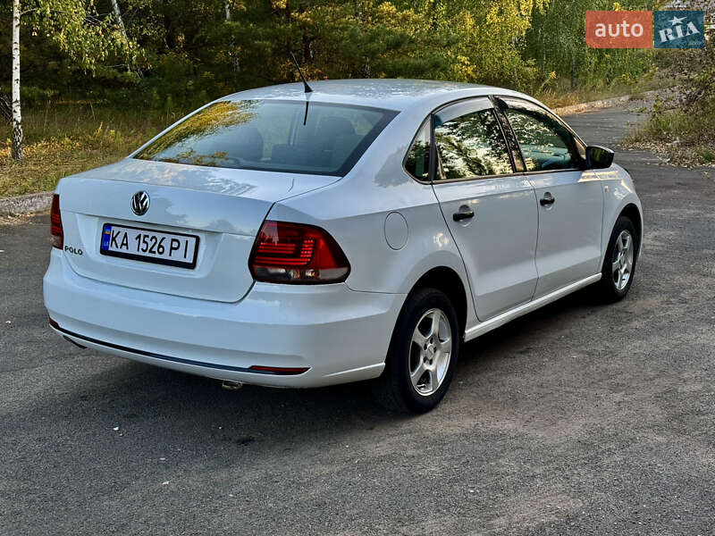 Седан Volkswagen Polo 2017 в Киеве