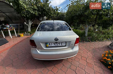 Седан Volkswagen Polo 2011 в 