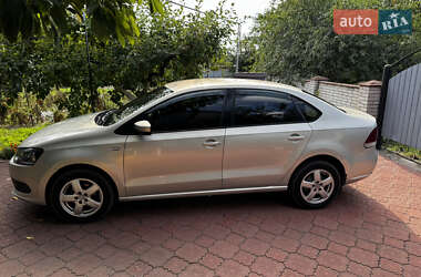 Седан Volkswagen Polo 2011 в 