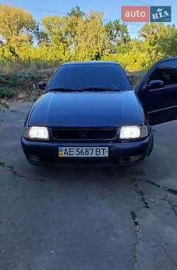 Седан Volkswagen Polo 2000 в Дніпрі