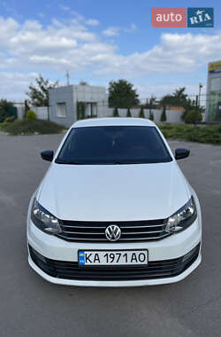 Седан Volkswagen Polo 2017 в Сумах