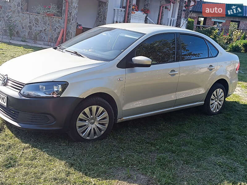 Седан Volkswagen Polo 2012 в Львові