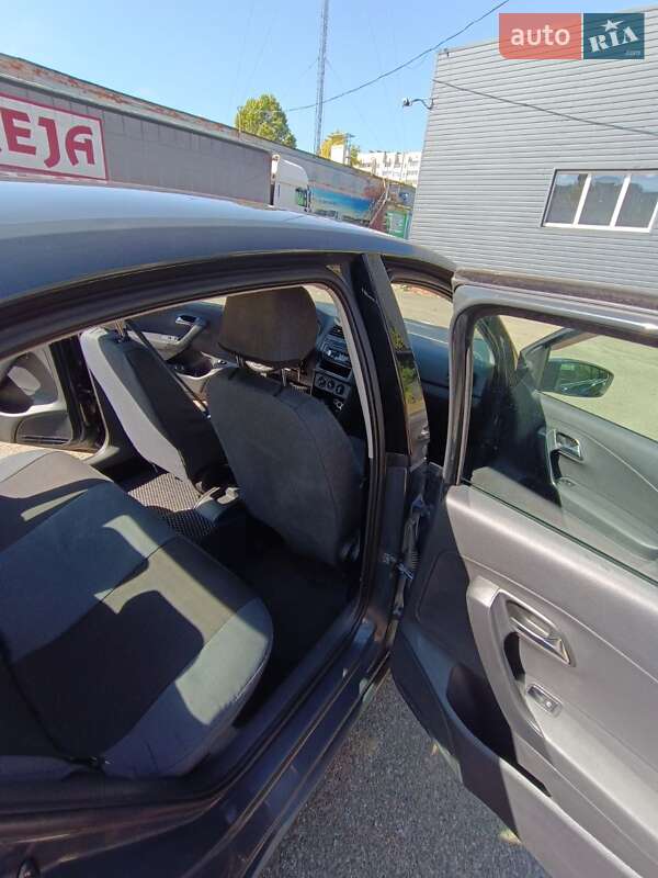 Седан Volkswagen Polo 2012 в Чернігові