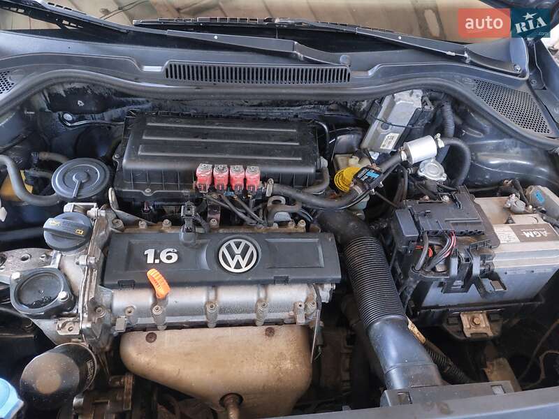 Седан Volkswagen Polo 2012 в Чернігові