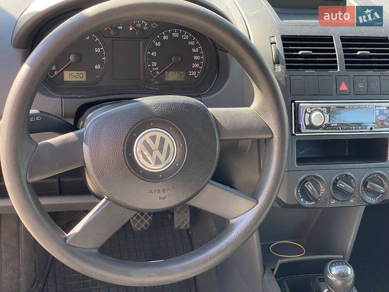 Хэтчбек Volkswagen Polo 2003 в Киеве