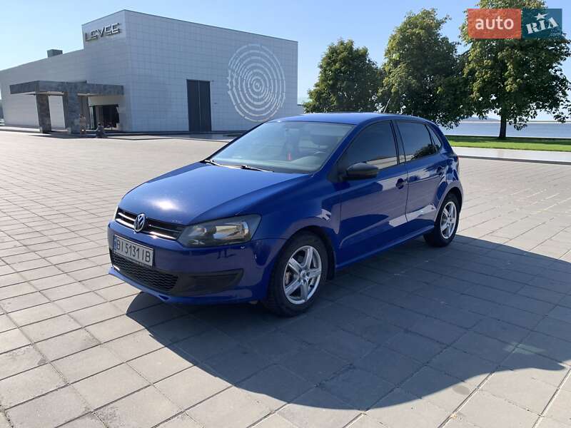 Хэтчбек Volkswagen Polo 2011 в Светловодске