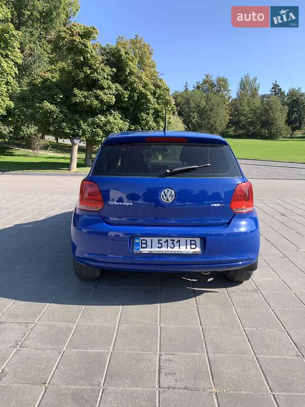 Хэтчбек Volkswagen Polo 2011 в Светловодске