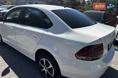 Седан Volkswagen Polo 2012 в 