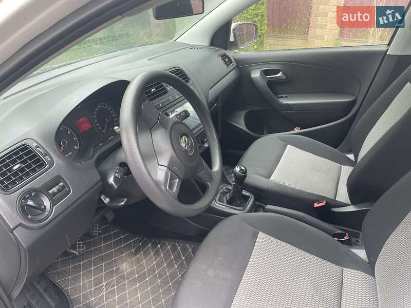 Седан Volkswagen Polo 2012 в Киеве фото 4 Седан Volkswagen Polo 2012 в Киеве