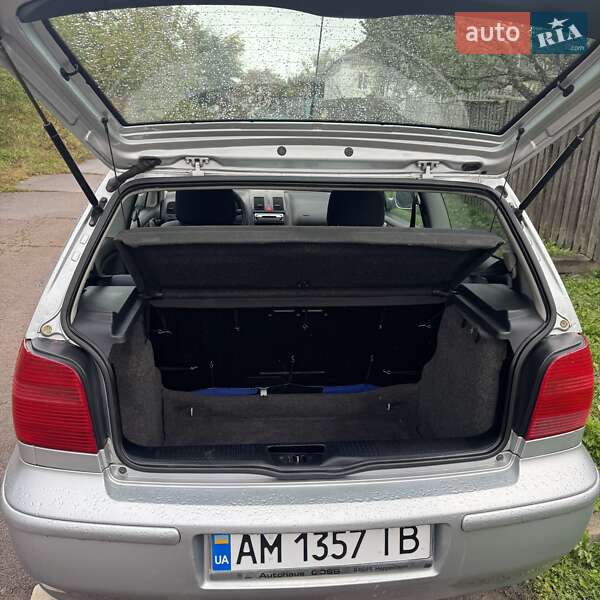 Хэтчбек Volkswagen Polo 2001 в Народичах