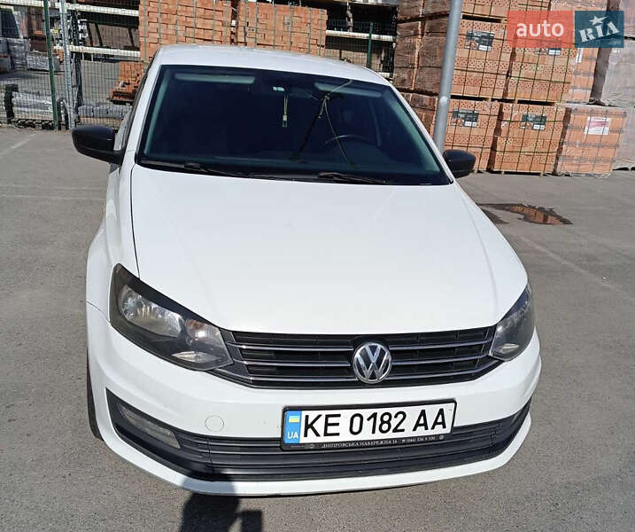 Седан Volkswagen Polo 2016 в Дніпрі