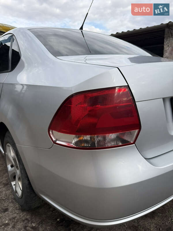 Седан Volkswagen Polo 2011 в Харькове