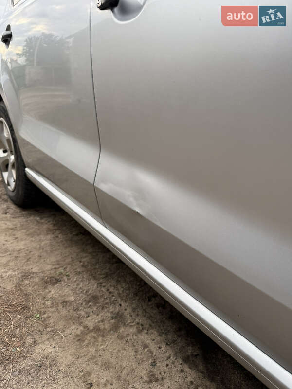 Седан Volkswagen Polo 2011 в Харькове