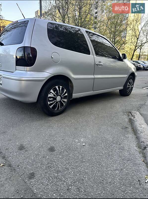 Хэтчбек Volkswagen Polo 2001 в Киеве