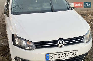 Седан Volkswagen Polo 2012 в Гребінках