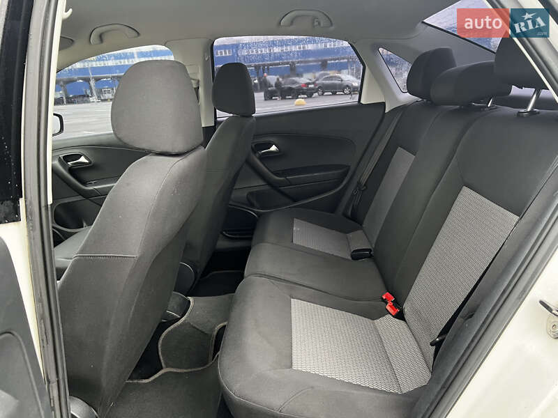 Седан Volkswagen Polo 2012 в Киеве