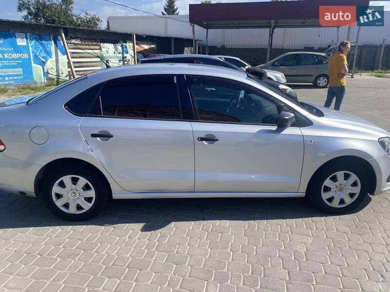 Седан Volkswagen Polo 2012 в Харькове фото 5 Седан Volkswagen Polo 2012 в Харькове