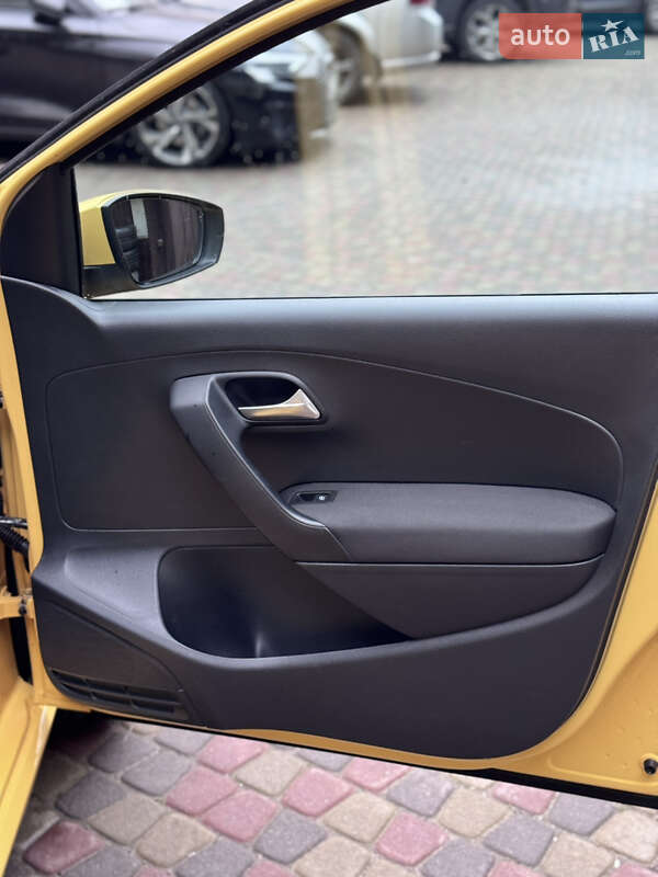 Хетчбек Volkswagen Polo 2010 в Києві