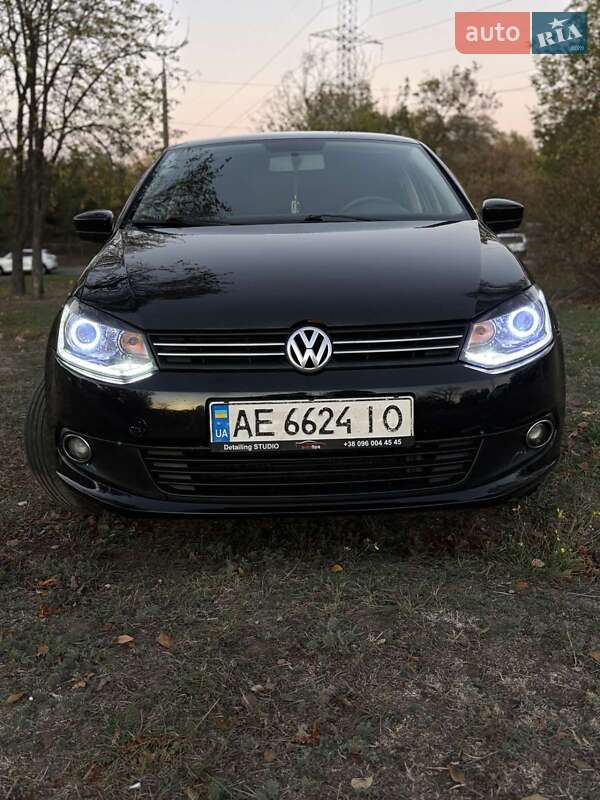 Седан Volkswagen Polo 2013 в Днепре