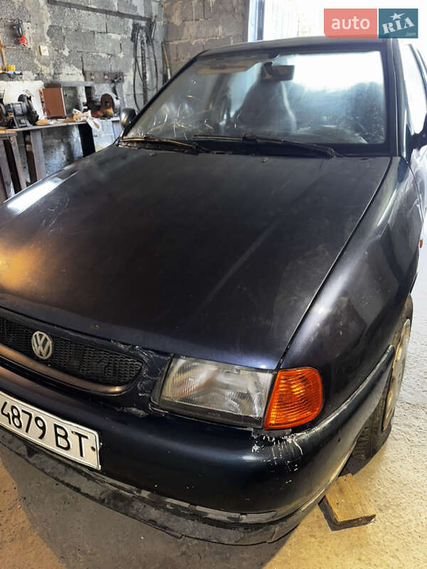 Седан Volkswagen Polo 1997 в Самборі